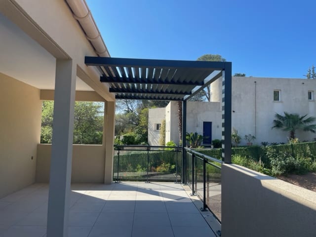 Pergolas sur mesure à Fréjus dans le Var: Inox, aluminium et fer
